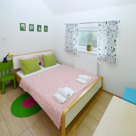 Dom wakacyjny Spacious House With Enclosed Garden In Lomnice nad Lužnicí