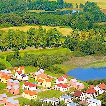 Spacious House With Enclosed Garden In Dom wakacyjny Lomnice nad Lužnicí