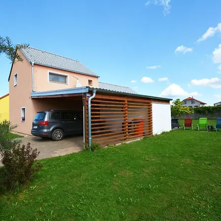 Spacious House With Enclosed Garden In Lomnice nad Lužnicí